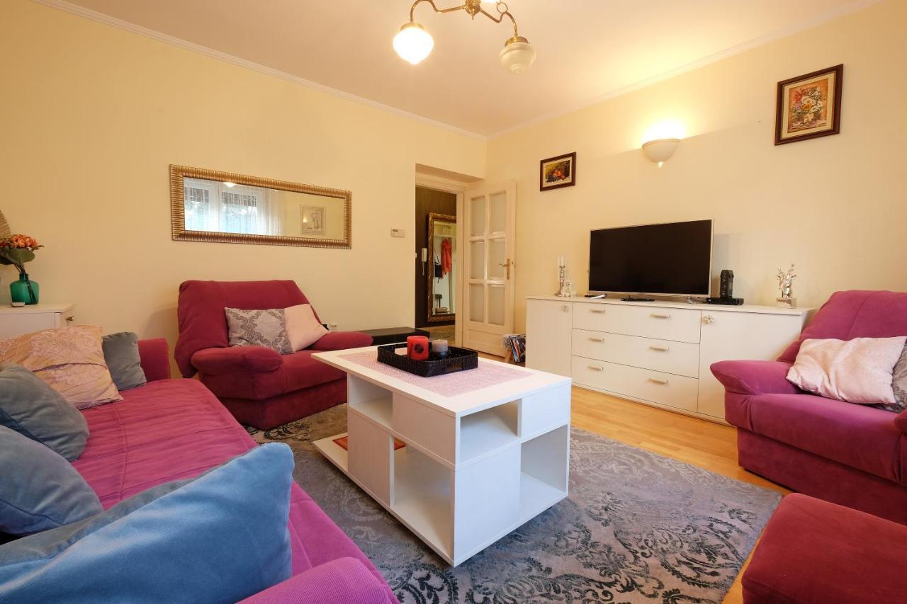 Paradise Starry Suite-City Center Belgrade Extérieur photo