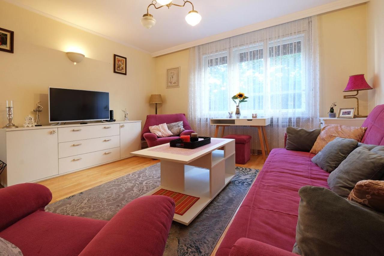 Paradise Starry Suite-City Center Belgrade Extérieur photo